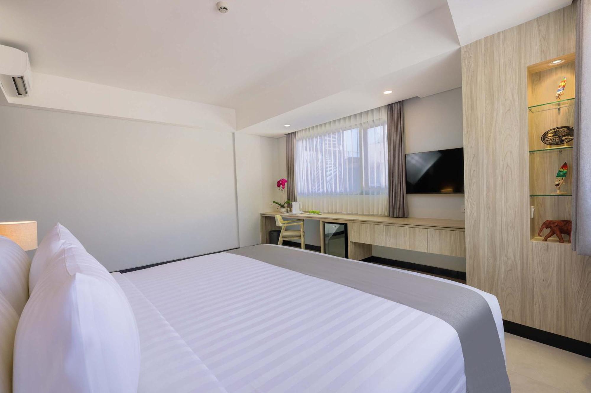 Royal Regantris Kuta Hotel Kuta  Exterior photo