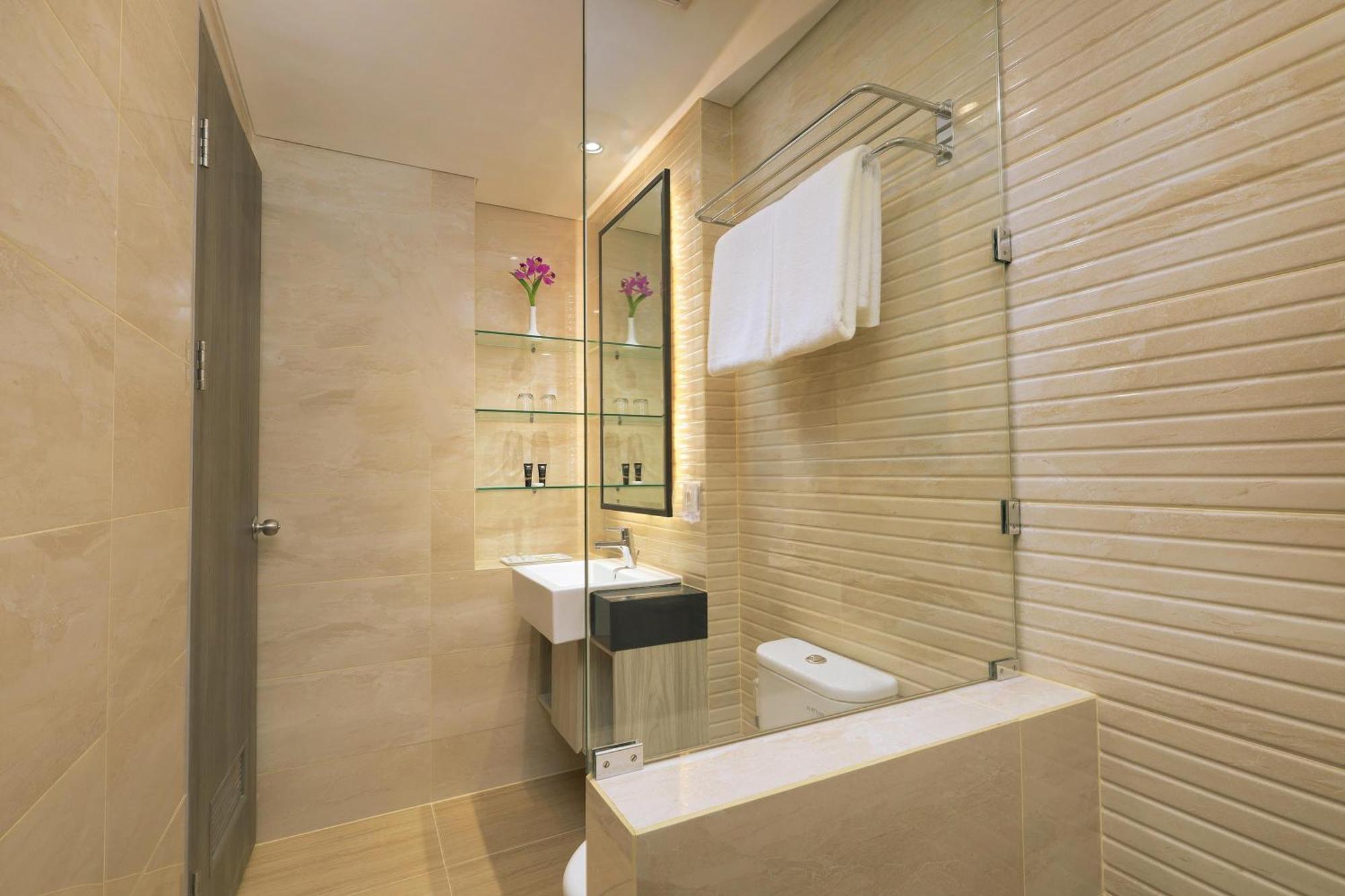 Royal Regantris Kuta Hotel Kuta  Exterior photo