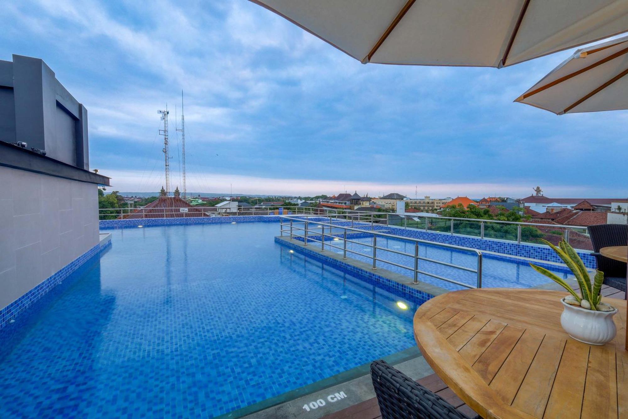 Royal Regantris Kuta Hotel Kuta  Exterior photo