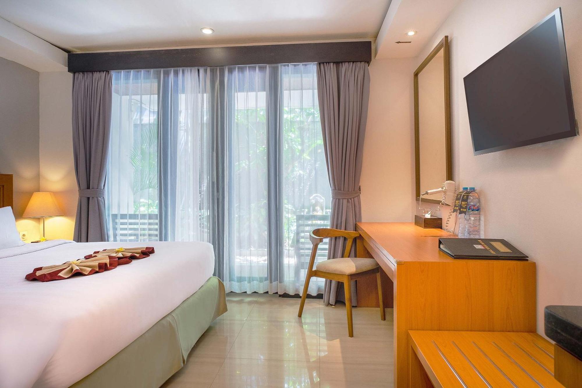 Royal Regantris Kuta Hotel Kuta  Exterior photo